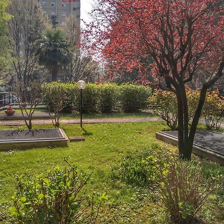 Ihost Apartment - Adriatico 6 ミラノ エクステリア 写真